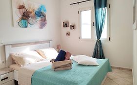 Modern 1Br apt , Garden , View&AC